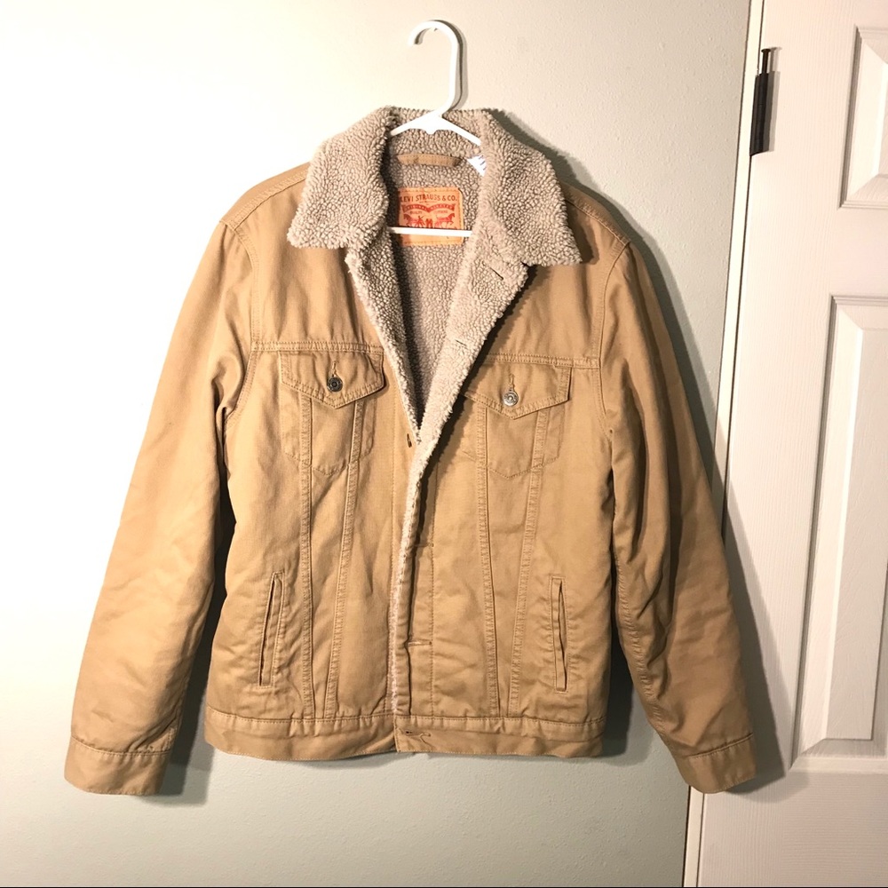 ❌ SOLD Levi’s Mens Sherpa Trucker Jacket Begie